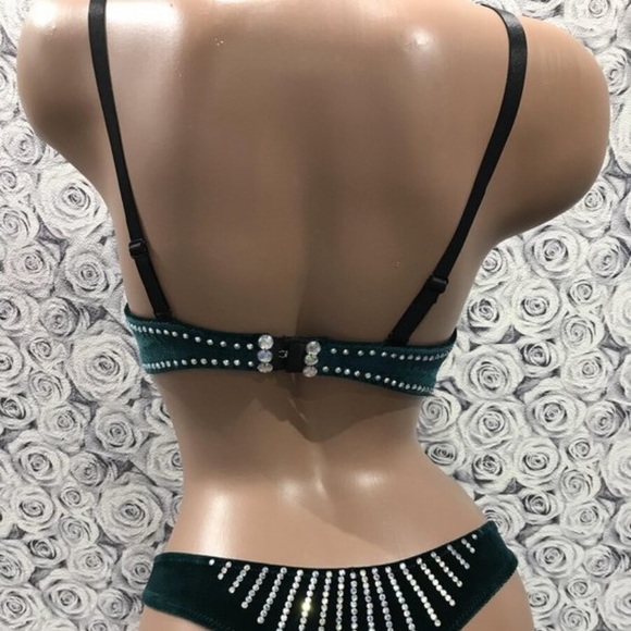 NWOT Jewel Velvet Bikini Top Dance Party - Picture 5 of 5
